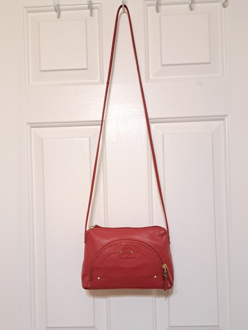Stone Mountain Genuine Pebbled Leather Crossbody Organizer Purse